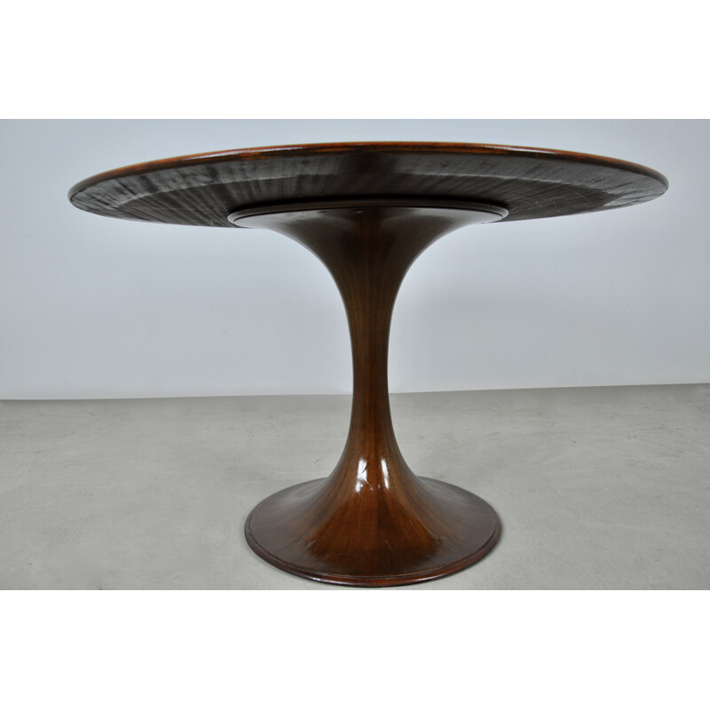 Vintage round wooden table by Luigi Massoni for Mobilia, 1959