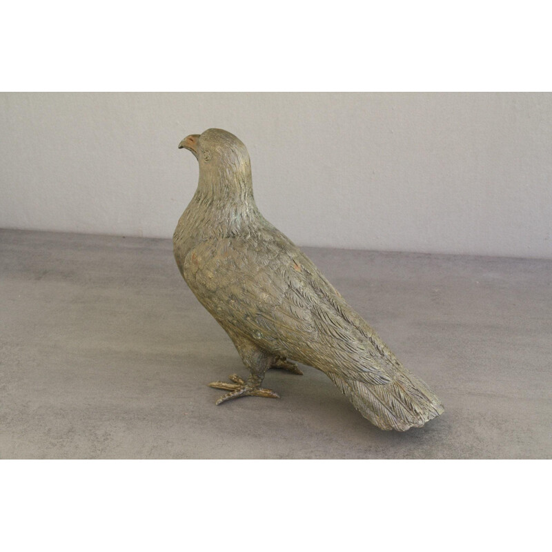 Vintage bronzen duif voor de tuin