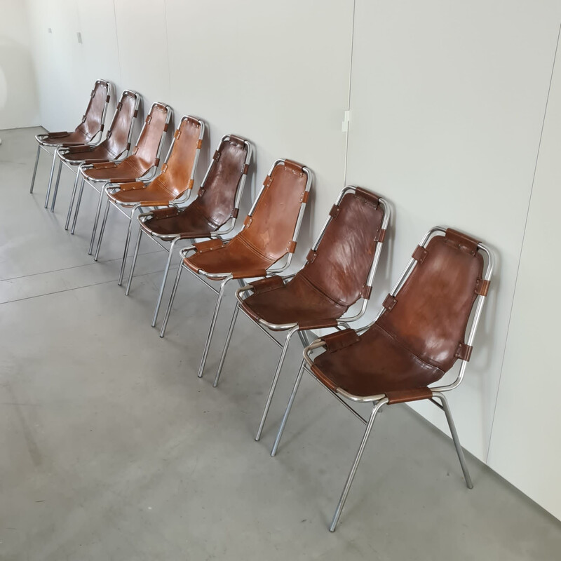 Set van 8 lederen stoelen geselecteerd door Charlotte Perriand voor Les Arcs, Frankrijk 1960