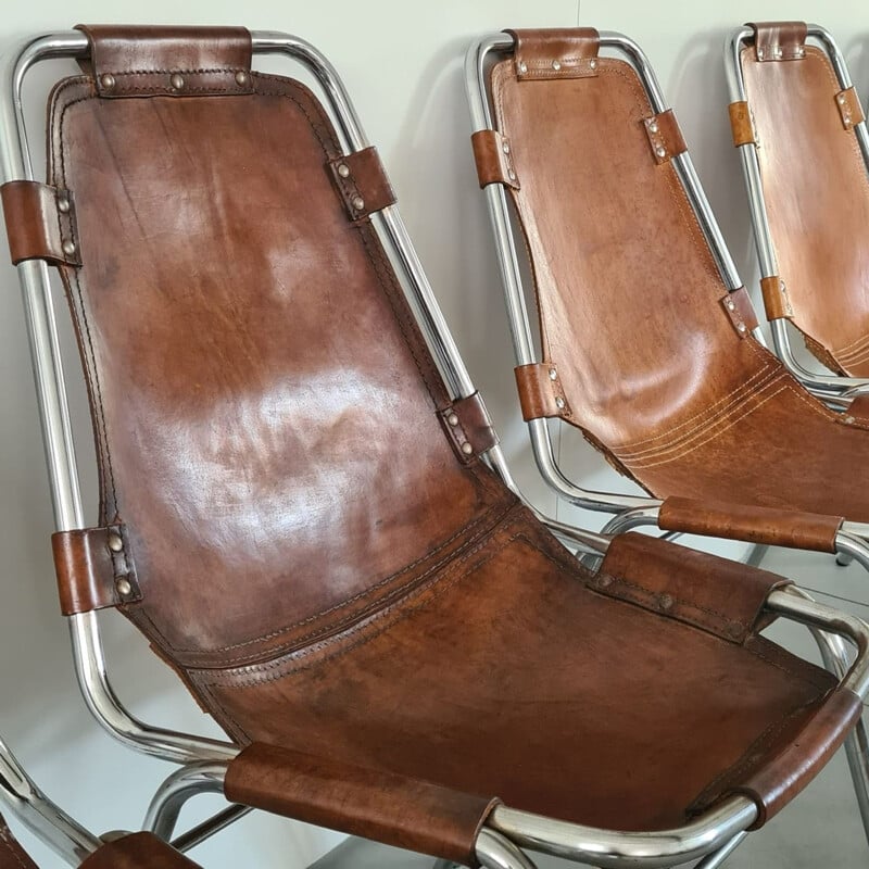 Lot de 8 chaises en cuir sélectionnées par Charlotte Perriand pour Les Arcs, France 1960