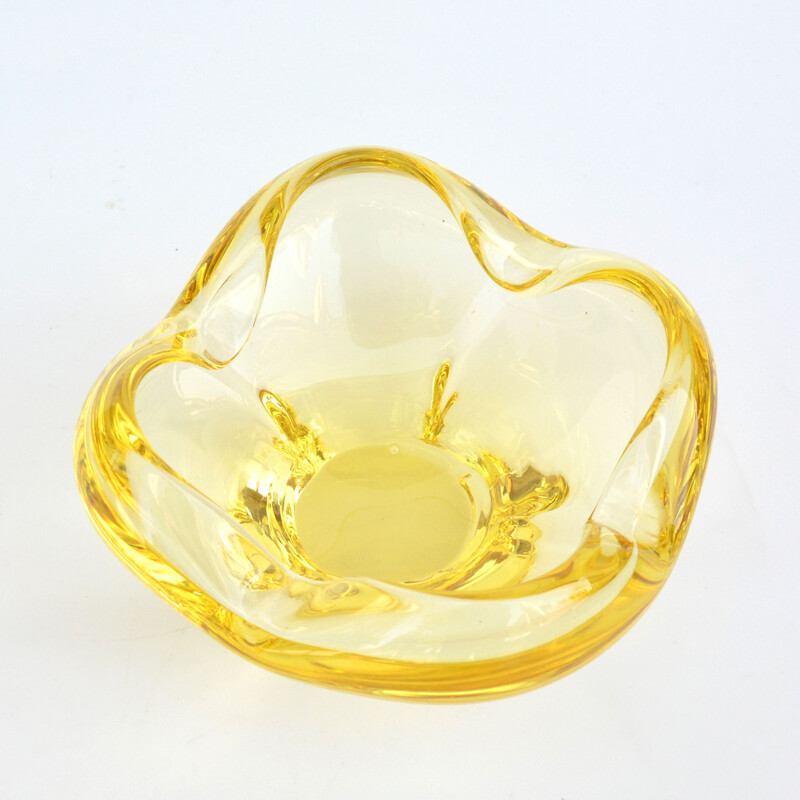 Cenicero vintage de cristal amarillo de Miloslav Klinger para Zelezny Brod Sklo, 1960