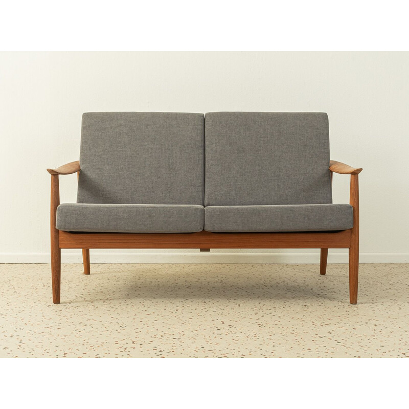 Vintage 2-seater "Fd164" sofa with teak wood frame by Arne Vodder for France & Son, Danemark 1960s