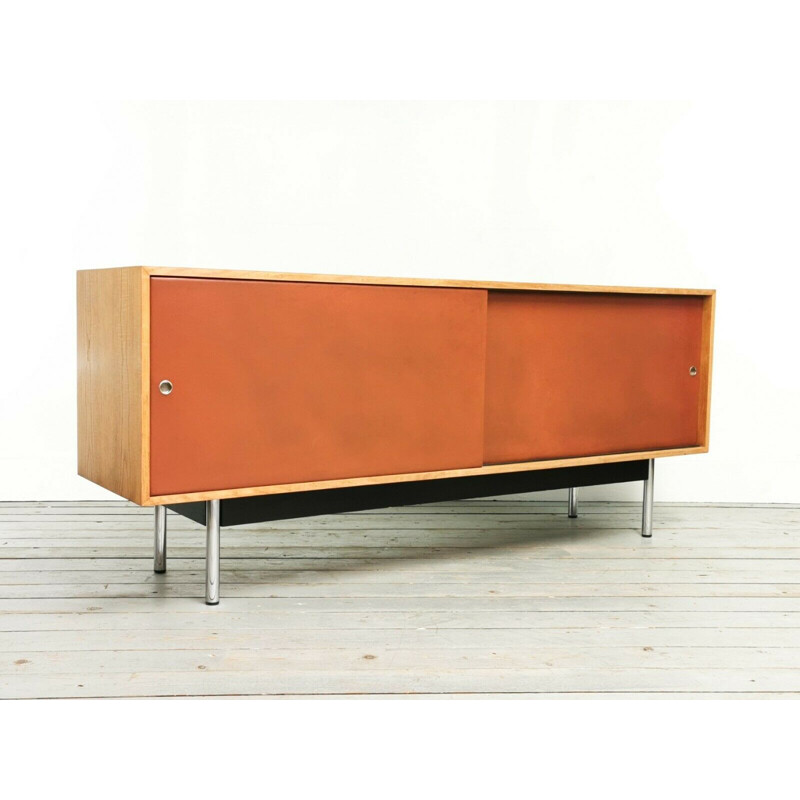 Credenza vintage in rovere e pelle di Robin Day per Hille, 1948