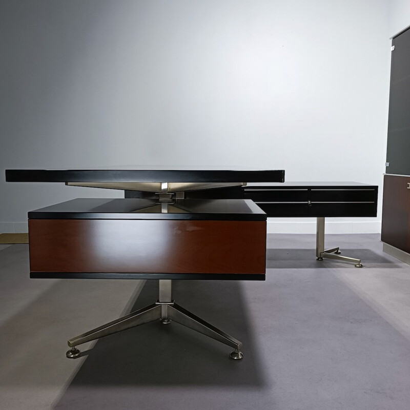 Bureau de direction vintage en acier brossé par Abbondinterni, Italie 1970