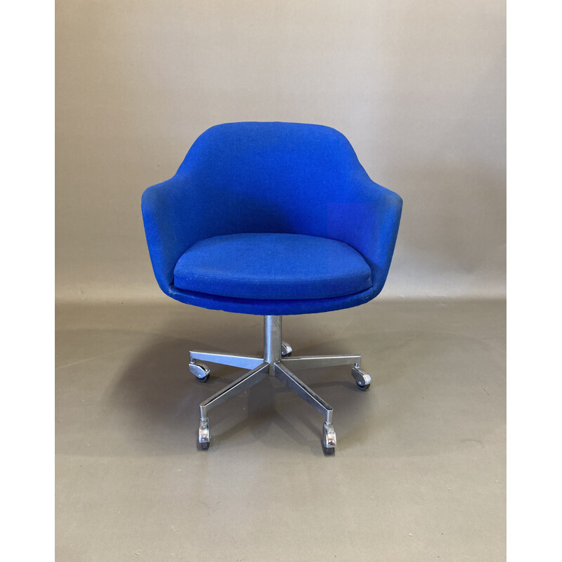 Vintage blue swivel chair, 1950