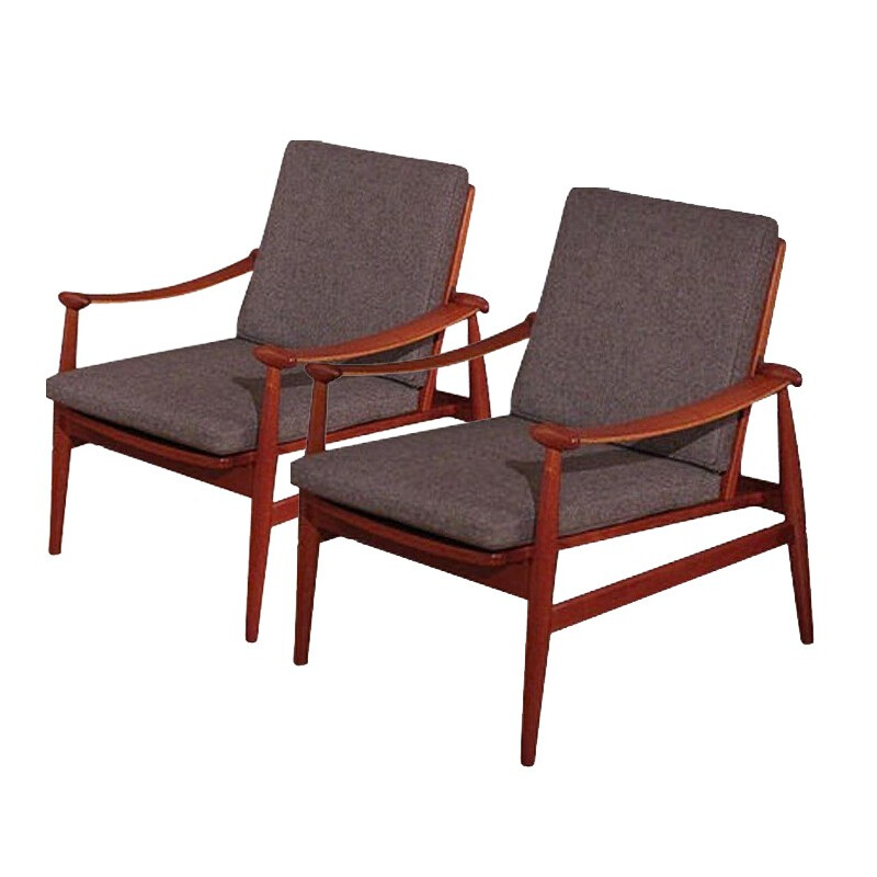 Pair of "Model 133" Spade stolen chairs, Finn JUHL - 1950s