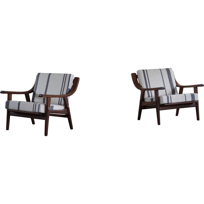 Pair of vintage armchairs in savak wool by Hans J. Wegner for Getama