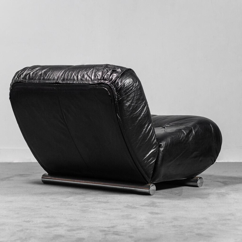 Pair of vintage black leather armchairs by Giuseppe Munari, 1960