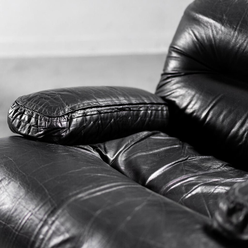 Pair of vintage black leather armchairs by Giuseppe Munari, 1960