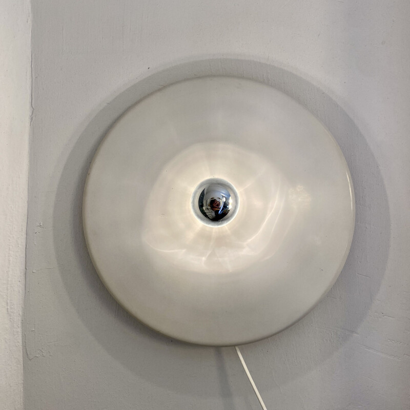 Vintage wall lamp "Disco" in white lacquered aluminum by Gianluigi Gorgoni, 1970