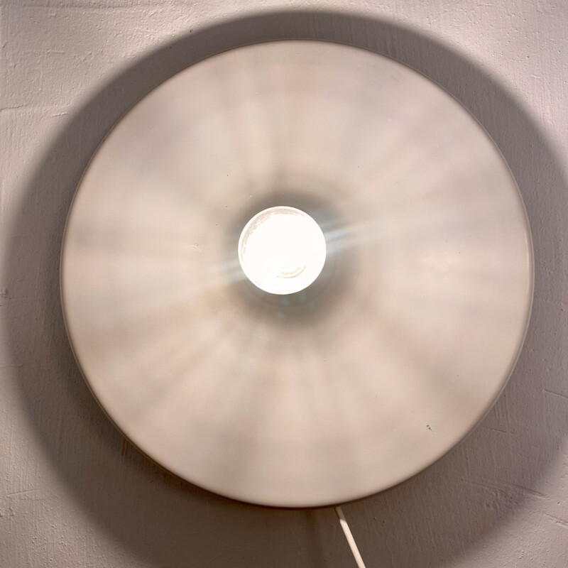 Vintage wall lamp "Disco" in white lacquered aluminum by Gianluigi Gorgoni, 1970