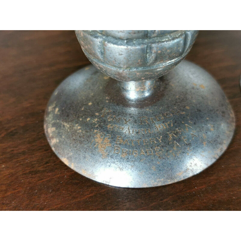 Pareja de portavelas vintage "Ww1 Trench Art" con casquillo de granada y latón