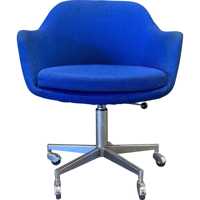 Vintage blue swivel chair, 1950