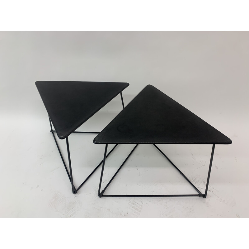 Paar vintage driehoekige bijzettafels "Oti" van Niels Gammelgaard voor Ikea, 1980