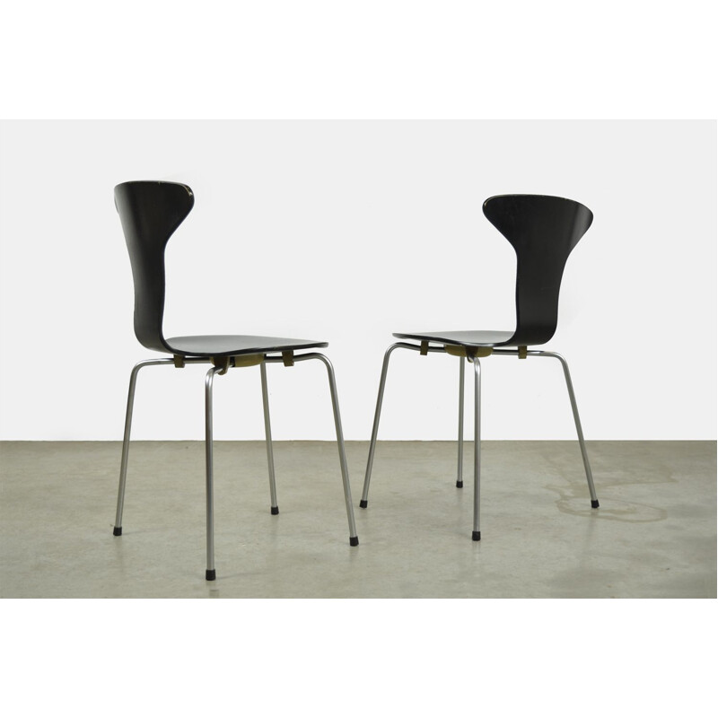 Pair of vintage MyggenMosquito chairs by Arne Jacobsen for Fritz Hansen, Denmark 1973