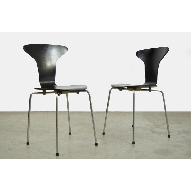 Pair of vintage MyggenMosquito chairs by Arne Jacobsen for Fritz Hansen, Denmark 1973