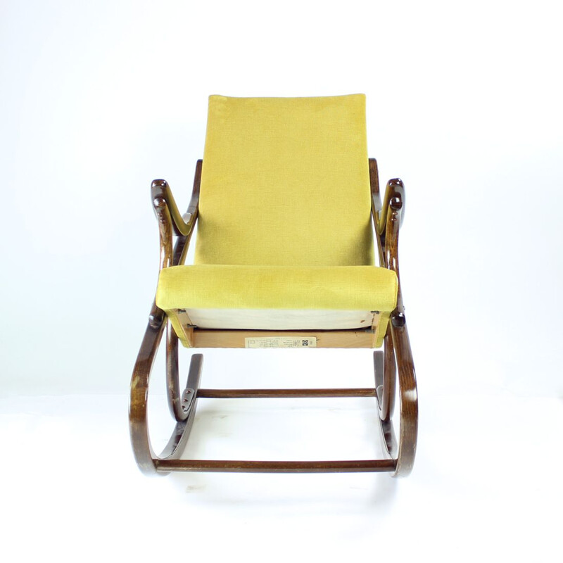 Vintage gebogen houten schommelstoel van Ton, Tsjechië 1960