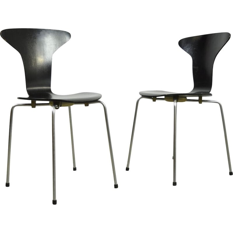 Pair of vintage MyggenMosquito chairs by Arne Jacobsen for Fritz Hansen, Denmark 1973