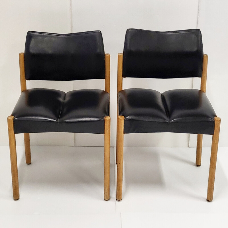 Paar vintage stoelen van Pierre Guariche, 1973