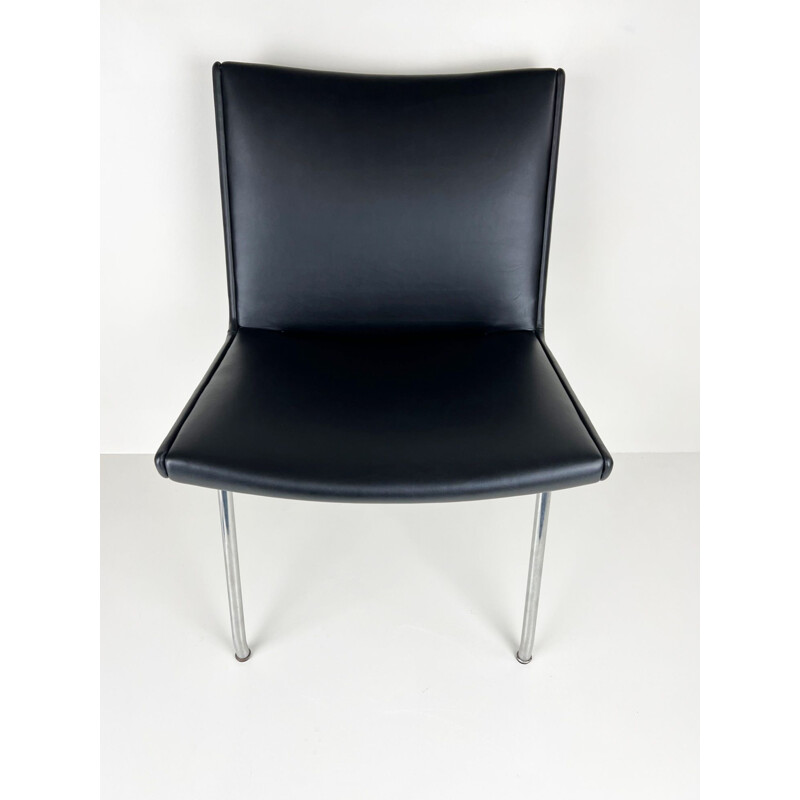 Mid-century black leather AP40 Airport chair by Hans J. Wegner