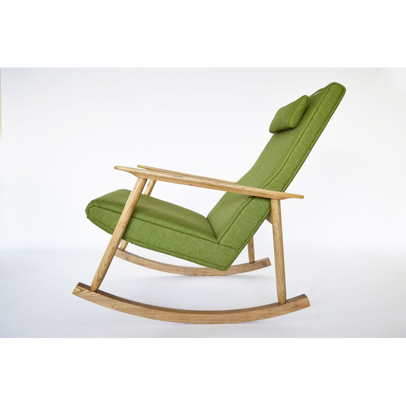 Fauteuil vintage en chêne par Valerija Ema Cukermanienė, 1960