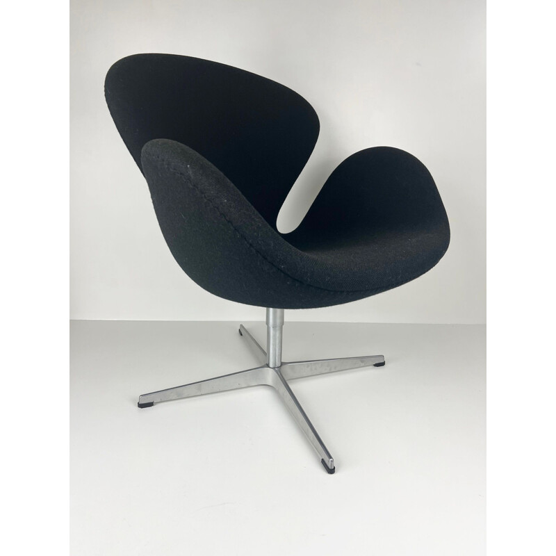 Sedia vintage Swan 3320 di Arne Jacobsen per Fritz Hansen, Danimarca 2003