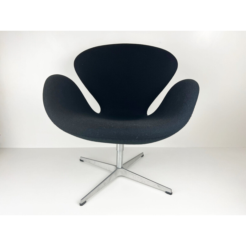 Swan 3320 vintage stoel van Arne Jacobsen voor Fritz Hansen, Denemarken 2003