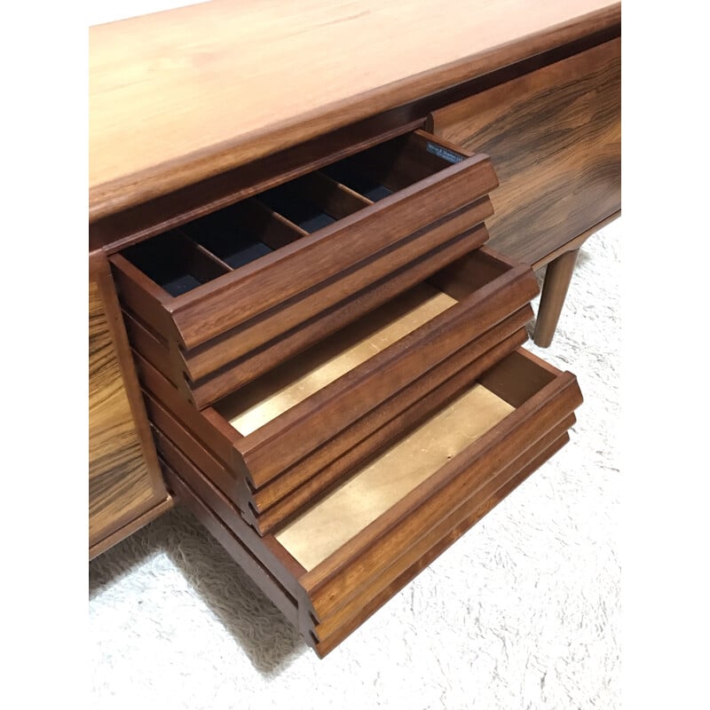 White & Newton sideboard in rosewood - 1970s