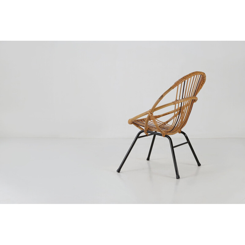 Mid-century children's chair in rattan