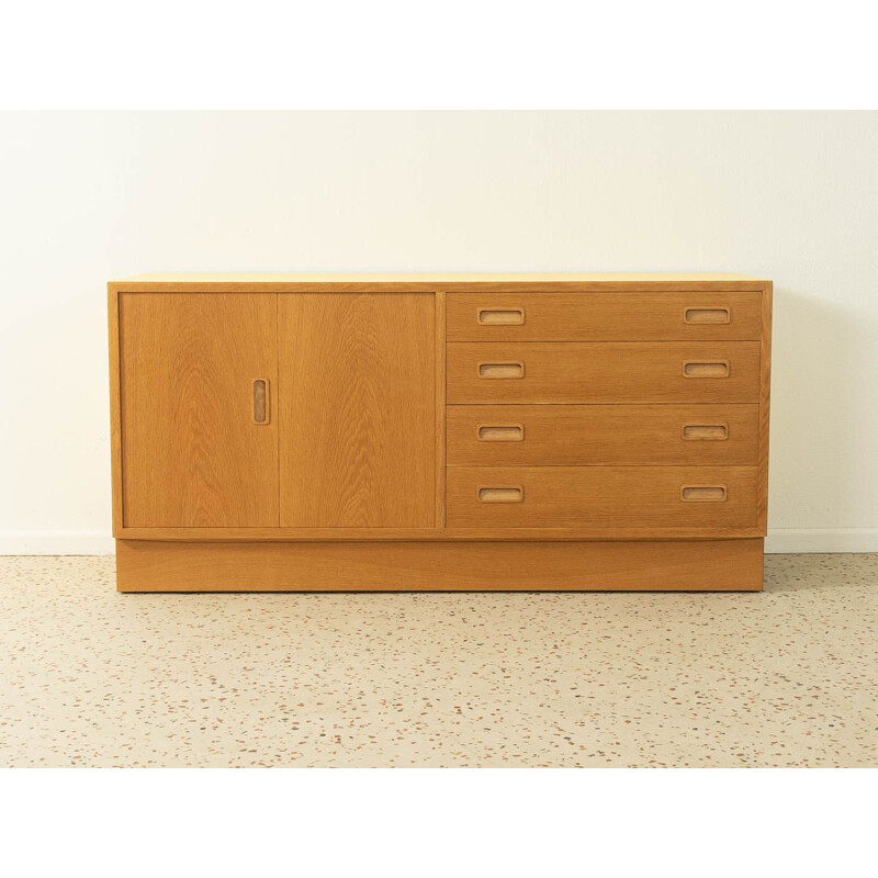 Vintage sideboard by Poul Hundevad, 1960s