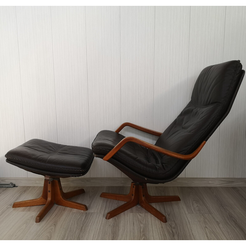 Fauteuil vintage en cuir avec pouf par Berg C90, Danemark 1970