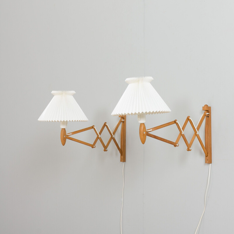 Pair of vintage oak wall lamp by Erik Hansen, Denmark