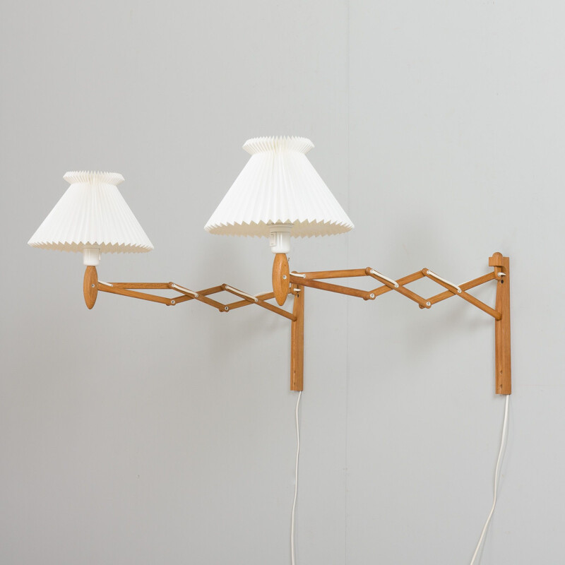 Pair of vintage oak wall lamp by Erik Hansen, Denmark