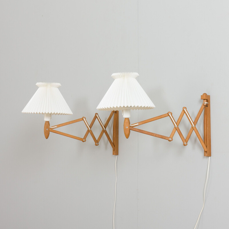 Pair of vintage oak wall lamp by Erik Hansen, Denmark