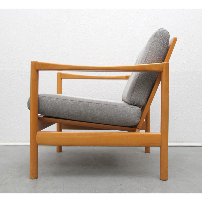 Fauteuil en bois massif et tissu gris - 1960