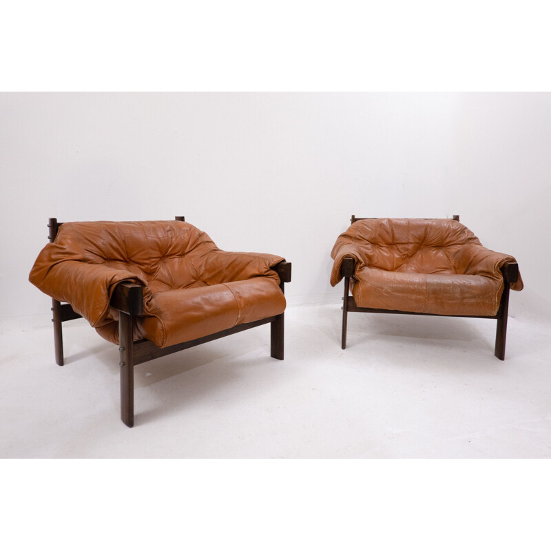 Pair of mid century leather and wood armchairs by Percival Lafer for Lafer Mp, Brazil 1960s