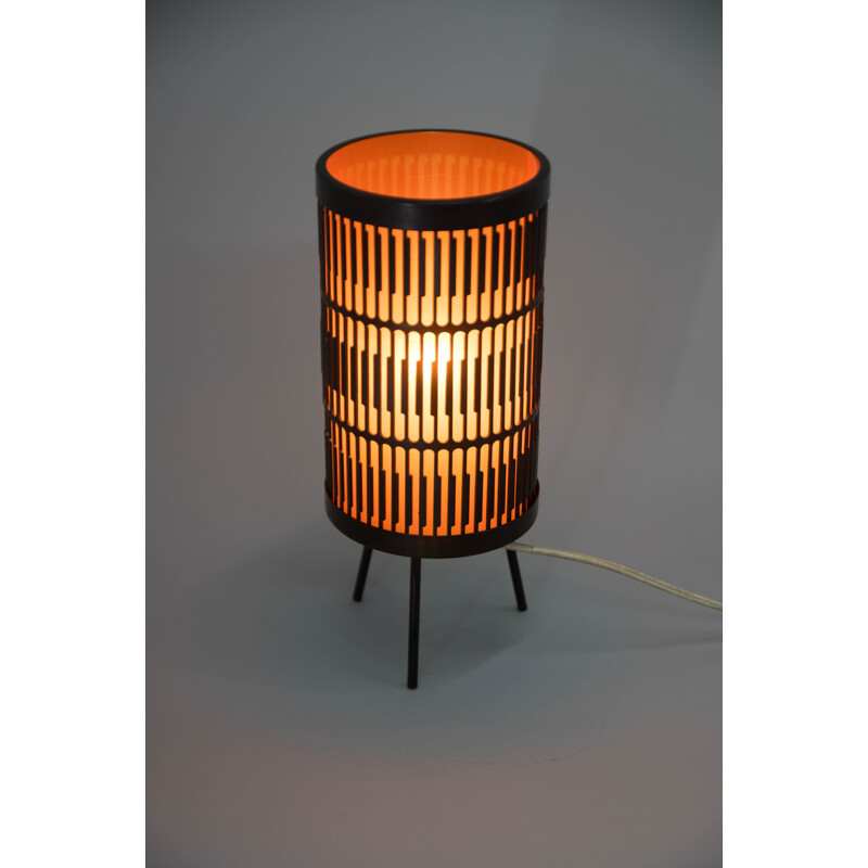 Vintage table lamp in metal and orange plastic, Europe 1960