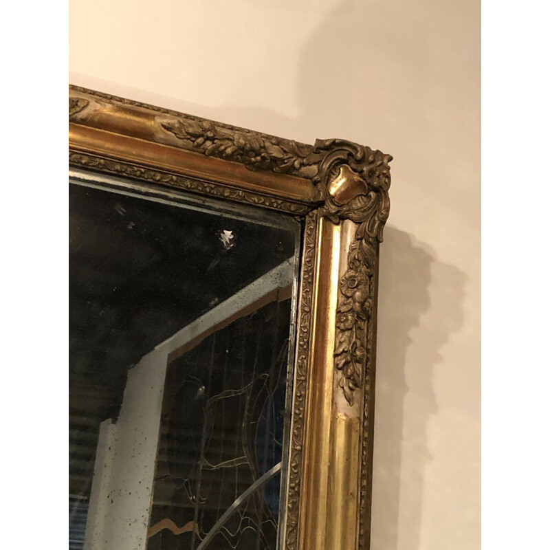 Miroir vintage d'époque restauration en bois stucké doré