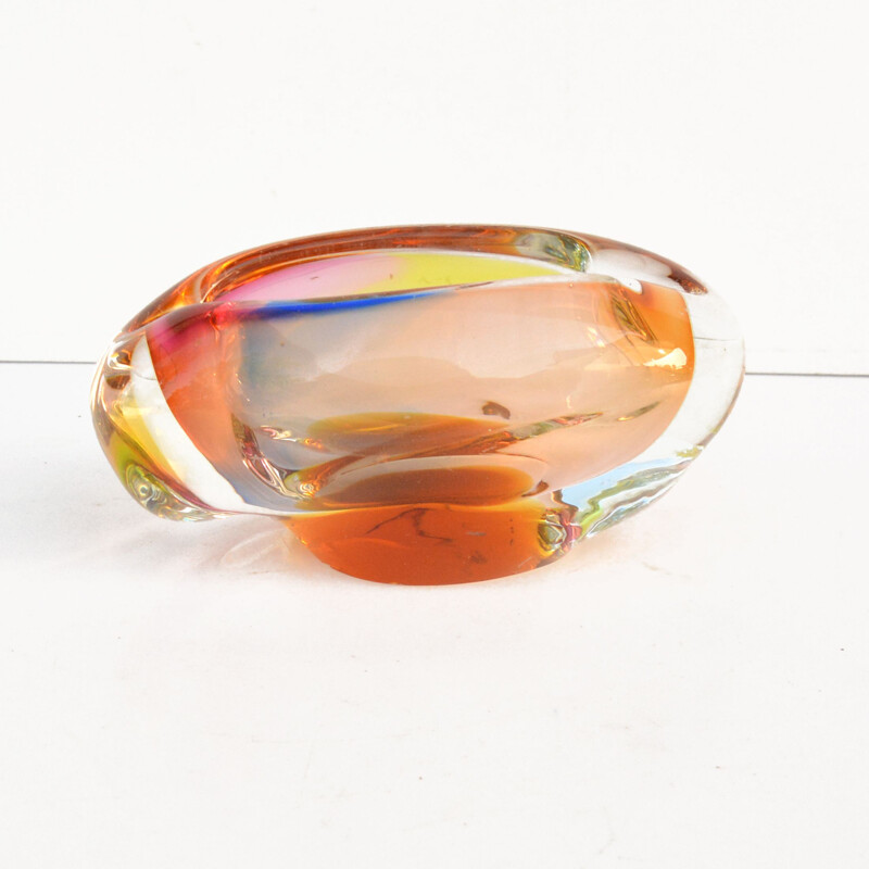 Vintage modern organic ashtray in multicolored glass by M. Velíšková for Skrdlovice, Czechoslovakia 1960