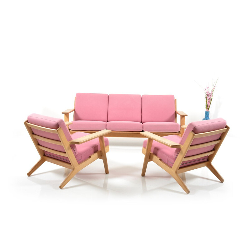 Pair of Getama "GE-290" armchairs in oak and pink wool fabric, Hans J. WEGNER - 1960s