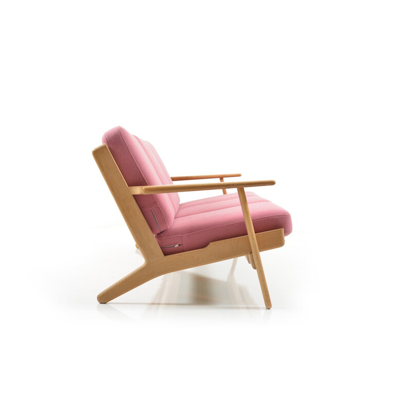 Getama "GE-290/3" 3-seater sofa in oak and pink fabric, Hans J. WEGNER - 1960s