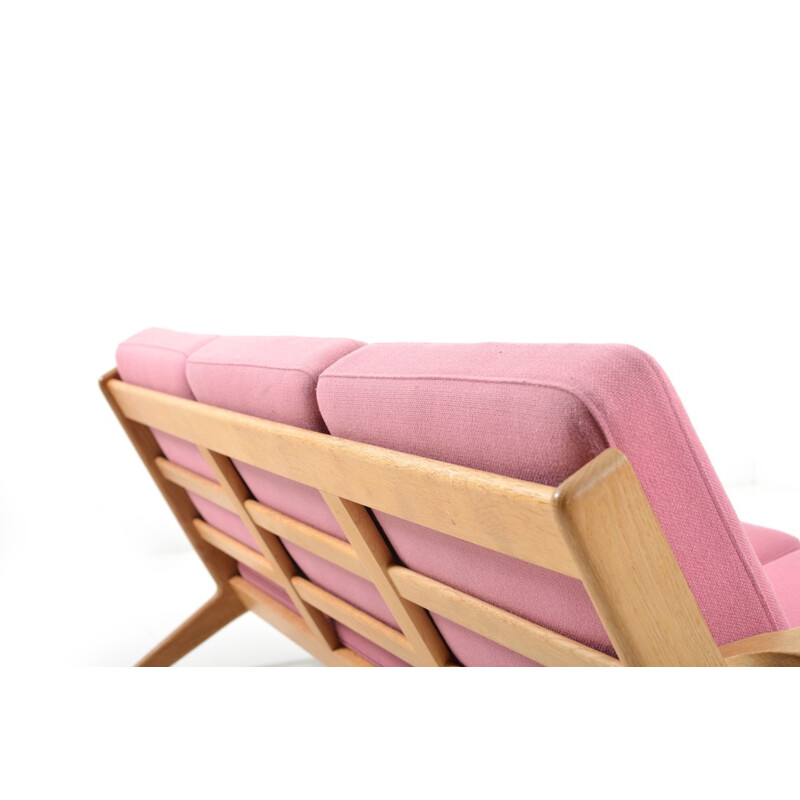 Getama "GE-290/3" 3-seater sofa in oak and pink fabric, Hans J. WEGNER - 1960s