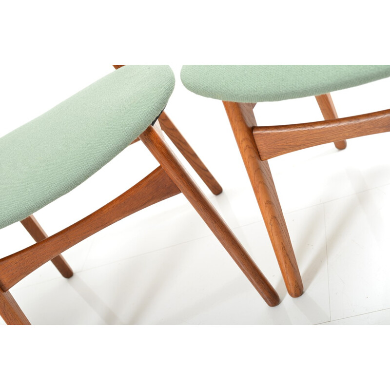 Set of 6 Carl Hansen "CH-30" chairs in oak and mint green fabric, Hans J. WEGNER - 1950s