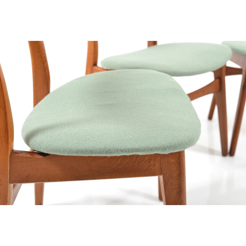 Set of 6 Carl Hansen "CH-30" chairs in oak and mint green fabric, Hans J. WEGNER - 1950s