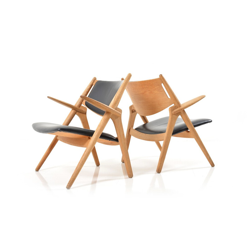 Pair of Carl Hansen & Søn "Saw Horse" armchairs in leather, Hans J. WEGNER - 1950s