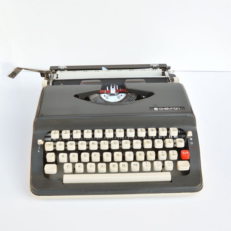 Vintage typewriter "Chevron 63", Japan 1970