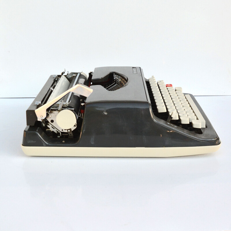 Vintage typemachine "Chevron 63", Japan 1970