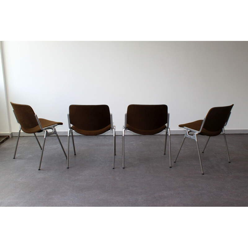 Conjunto de 4 cadeiras Dsc 106 vintage de Giancarlo Piretti para Castelli, Itália 1970
