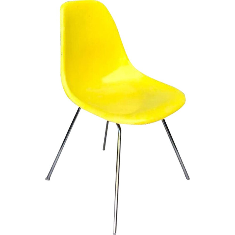Chaise vintage en fibre de verre par Charles Eames pour Herman Miller