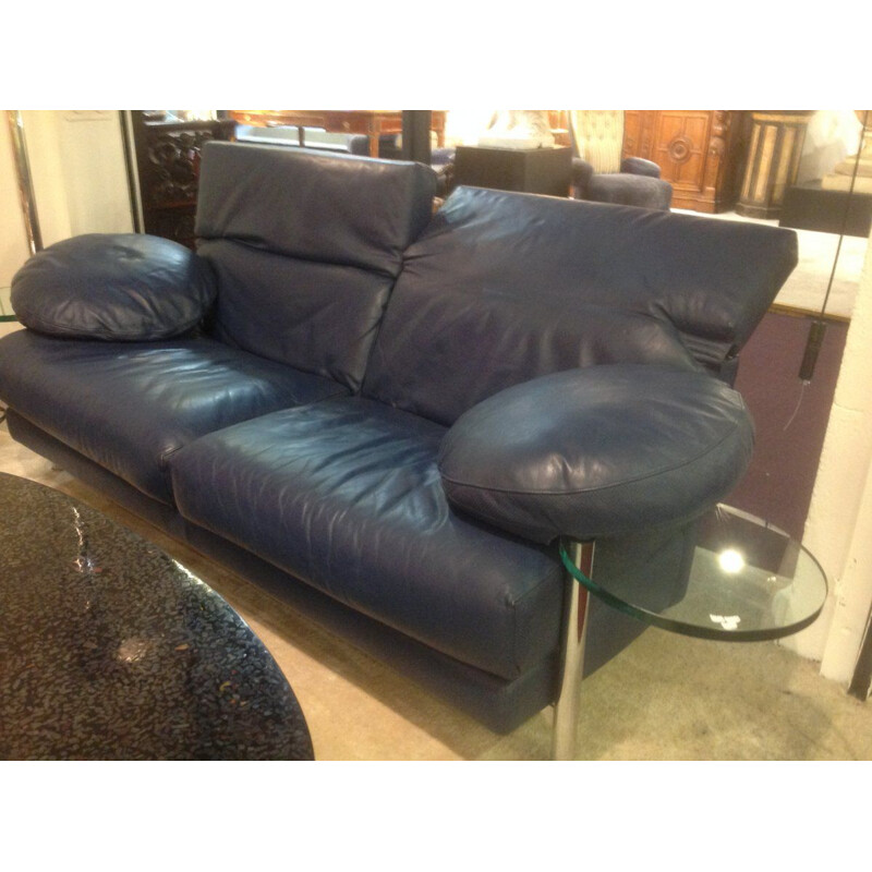 Vintage Italian blue leather sofa with swivel shelves by Paolo Piva, 1980s